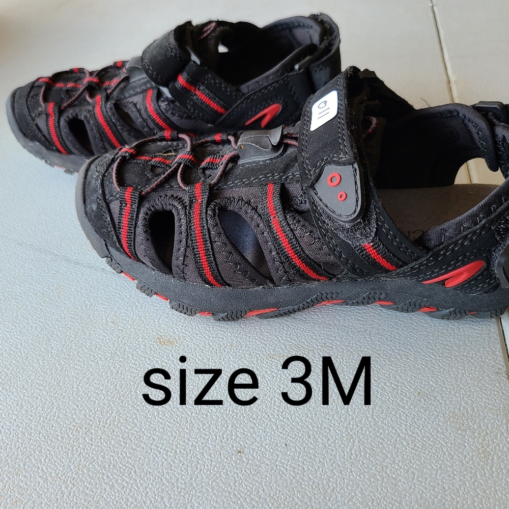 Boys black & red boys size 3M sandals